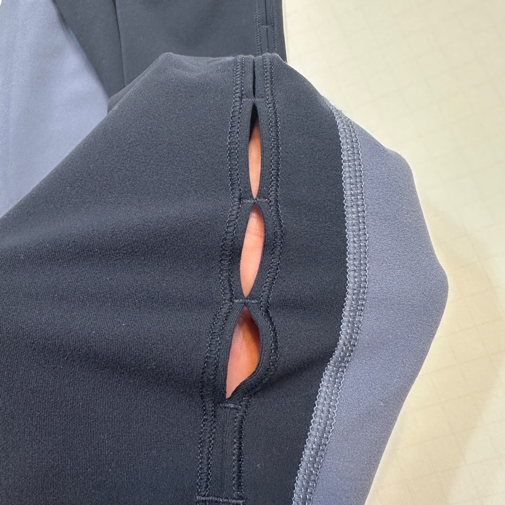 Athleta Horizon Scallop Capri Stormy Sky Small - Picture 8 of 12